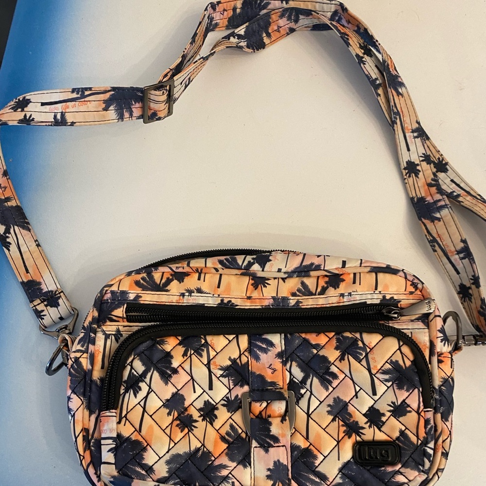Lug crossover palm trees